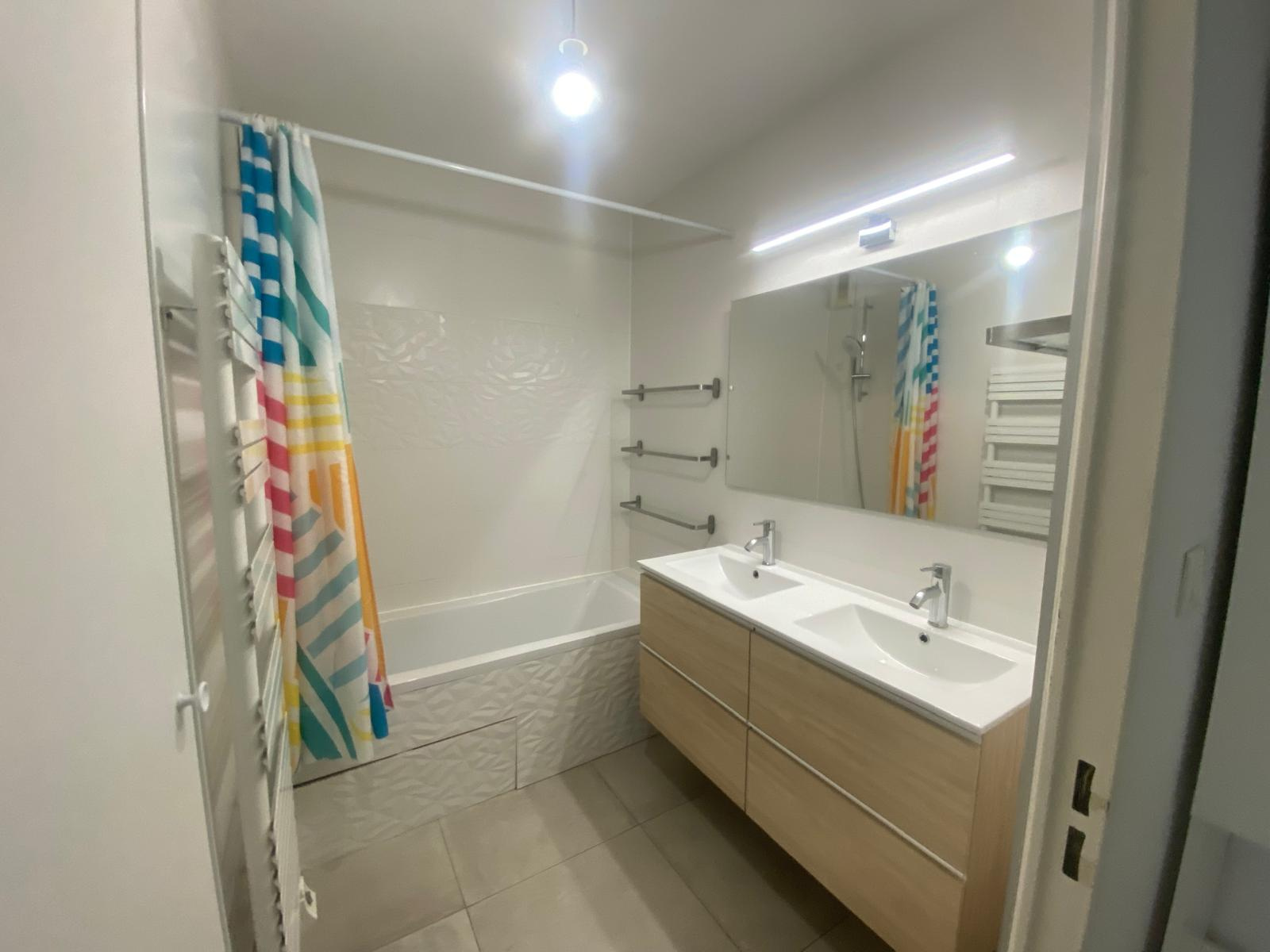 Image_, Appartement, Bron, ref :000170